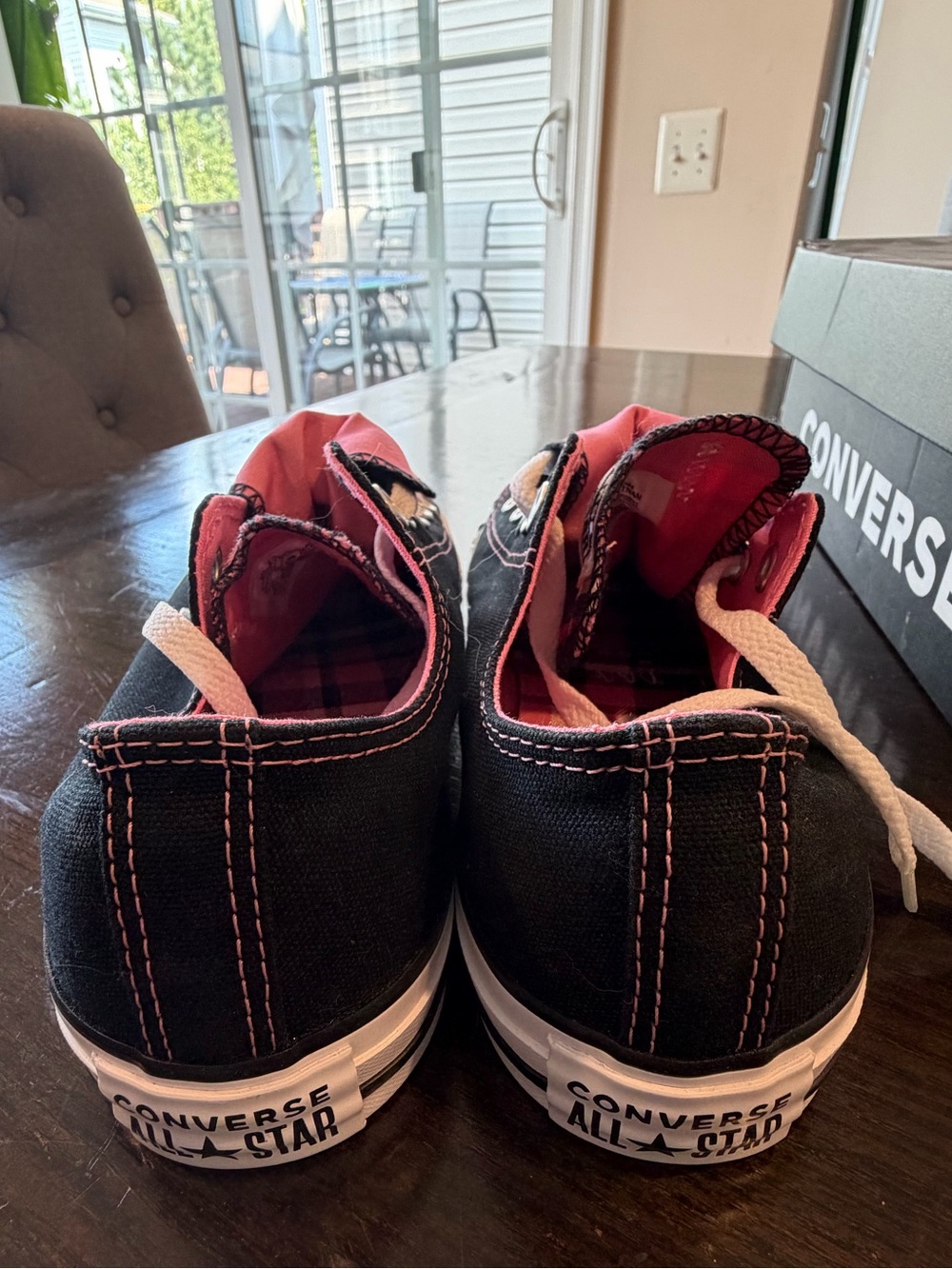 Converse Women's Black & Pink, Pink Plaid Low Top Sneakers BNWB Sz 8 - Picture 5 of 7